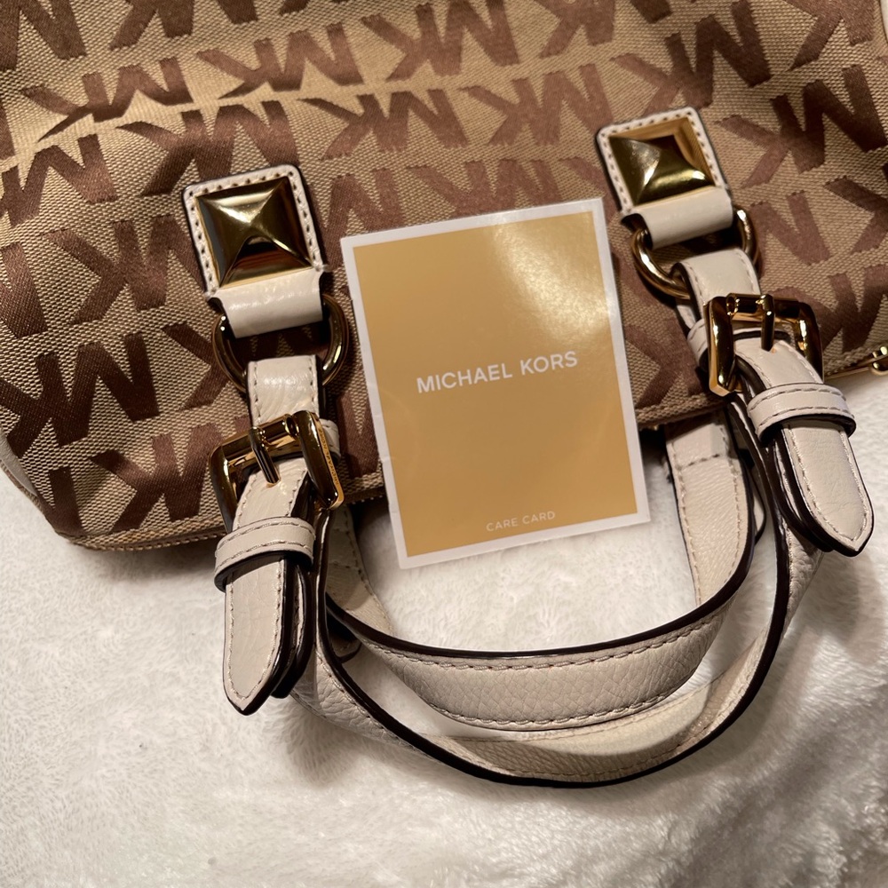💛Michael Kors Signature “Grayson” NWOT - Picture 12 of 16